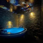 Amber Hotel 3*