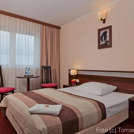 Amber Hotel 3*