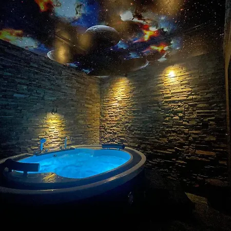 Amber Hotel 3*