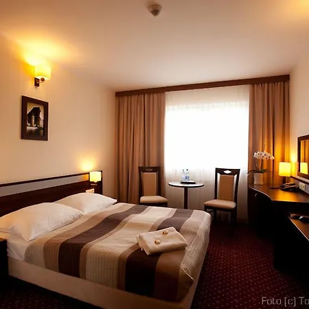 Amber Hotel 3*