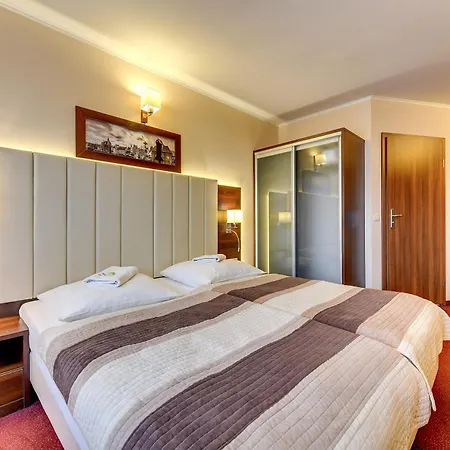 Hotel Amber 3*