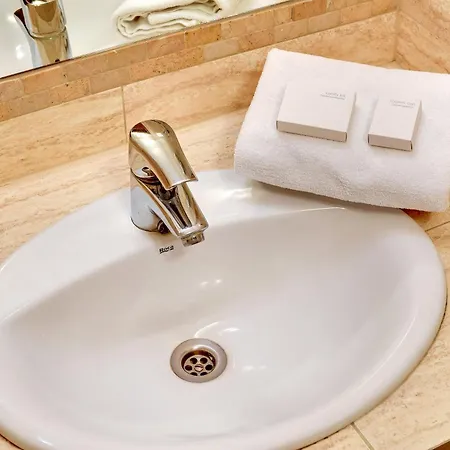 Hotel Amber 3*