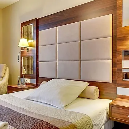 Hotel Amber 3*