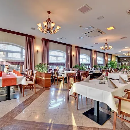 Amber Hotel 3*