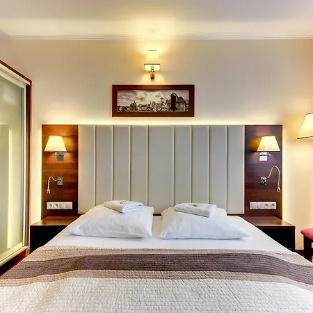 Hotel Amber 3*